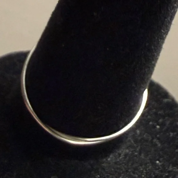 Ring - size 7.25-7.5 - wire wrapped clear round stone. New! Simply beautiful! - Picture 6 of 9